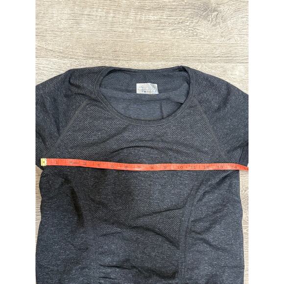 Athleta Fast Track Tee Diamond Shirt Womens Small Black Activewear Running - Picture 4 of 5